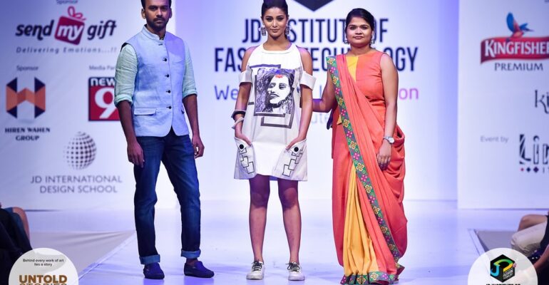 JD Annual Design Awards 2016 – Untold Stories : “NEEDLED EMOTIONS” Designers : Dinesh Kumar & Soumali Debnath Photography : Jerin Nath