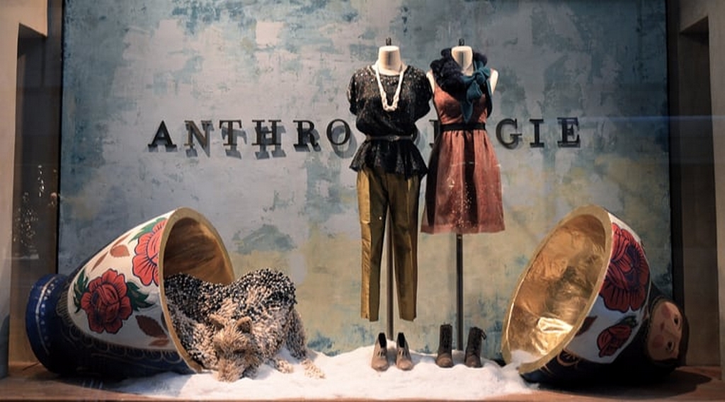 Shopping as an experience: the art of visual merchandising at