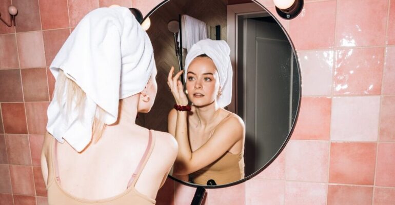 Facial steaming 5 right ways to cleanse and hydrate your skin