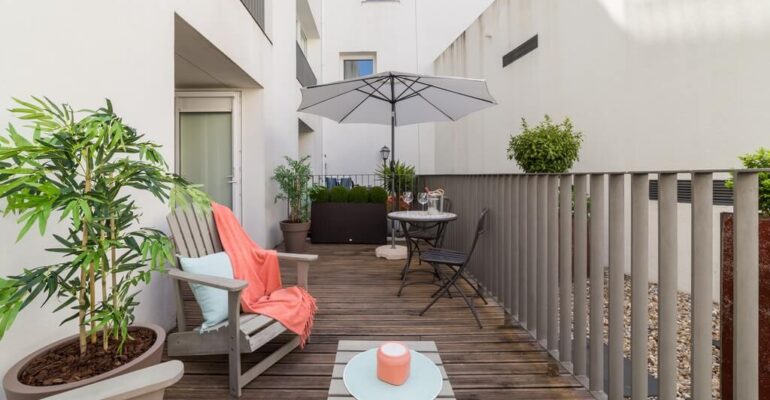 Apartment Balcony: 4 flooring ideas to give a makeover