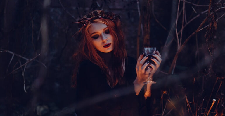 Goth style – The alluring dark