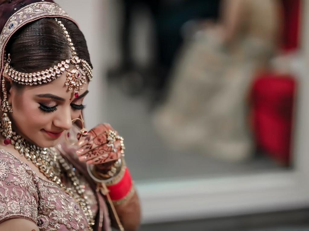 7 Best Hairstyles for Indian Brides To Beautify The Special Day
