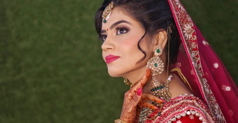 Bridal Hair Discover the Trendiest Hairstyles for Indian Brides thumbnail