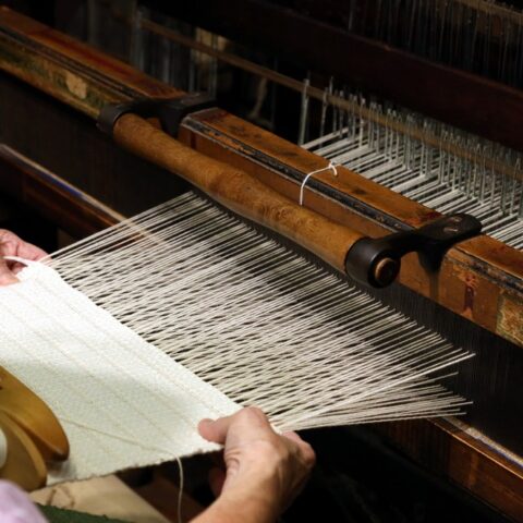 The History of Handloom Weaving Through The Ages (4)