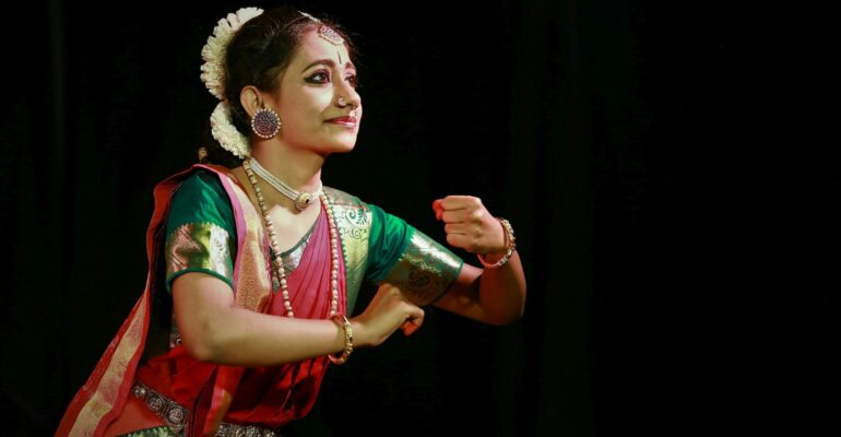 Drapes in India Through Dance Forms Unraveling the Elegance (1)