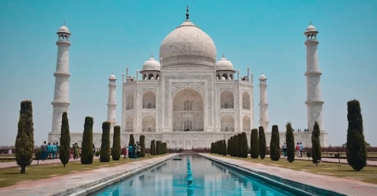 8 Architectural Wonders of the World A Deep Dive into Their Key Features