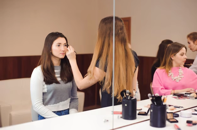 What to Expect from Our Hair and Makeup Course (2)